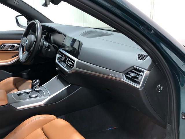 BMW Serie 3 M340d Touring color Blanco. Año 2021. 250KW(340CV). Diésel. En concesionario Movilnorte El Carralero de Madrid
