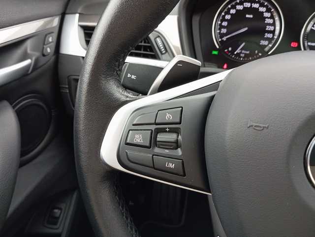 BMW X1 sDrive18d color Gris Plata. Año 2022. 110KW(150CV). Diésel. En concesionario Augusta Aragon S.A. de Zaragoza