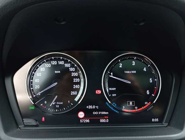 BMW X1 sDrive18d color Gris Plata. Año 2022. 110KW(150CV). Diésel. En concesionario Augusta Aragon S.A. de Zaragoza