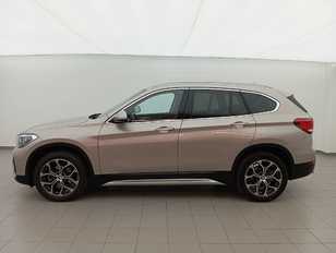 Fotos de BMW X1 sDrive18d color Gris Plata. Año 2022. 110KW(150CV). Diésel. En concesionario Augusta Aragon S.A. de Zaragoza