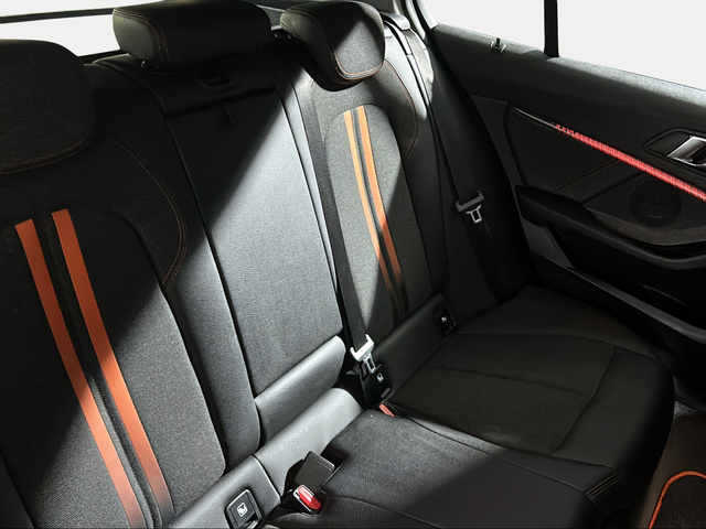 BMW Serie 1 116d color Gris. Año 2020. 85KW(116CV). Diésel. En concesionario San Pablo Motor | Su Eminencia de Sevilla