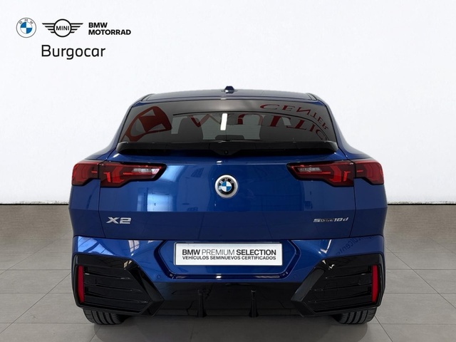 BMW X2 sDrive18d color Azul. Año 2024. 110KW(150CV). Diésel. En concesionario Burgocar (Bmw y Mini) de Burgos