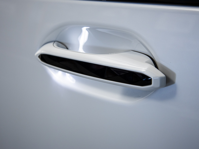 BMW XM XM 480 color Blanco. Año 2024. 480KW(653CV). Híbrido Electro/Gasolina. En concesionario BMW Fuenteolid Valladolid de Valladolid