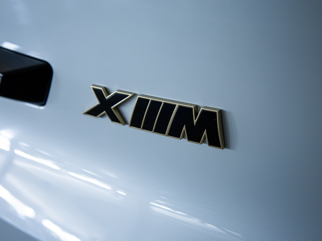 BMW XM XM 480 color Blanco. Año 2024. 480KW(653CV). Híbrido Electro/Gasolina. En concesionario BMW Fuenteolid Valladolid de Valladolid
