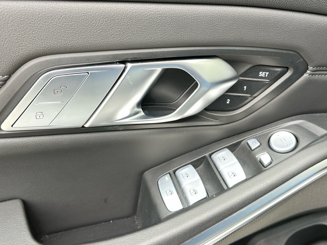 BMW M M3 Competition Touring color Gris. Año 2025. 390KW(530CV). Gasolina. En concesionario Celtamotor Vigo de Pontevedra