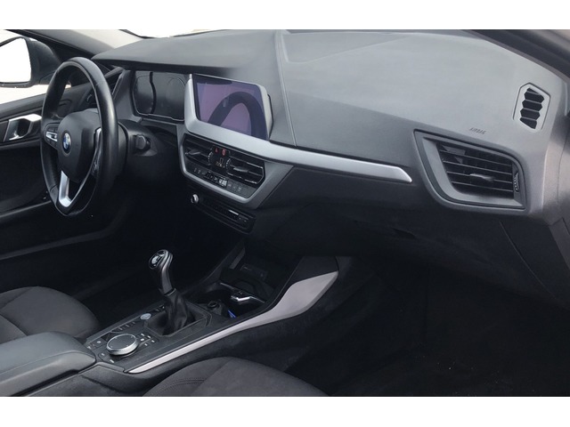 BMW Serie 1 116d color Blanco. Año 2019. 85KW(116CV). Diésel. En concesionario Vehinter Alcorcón de Madrid