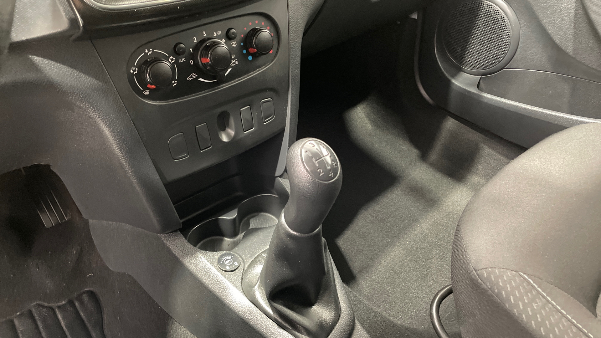 Dacia Sandero TCE 90 GLP - 18