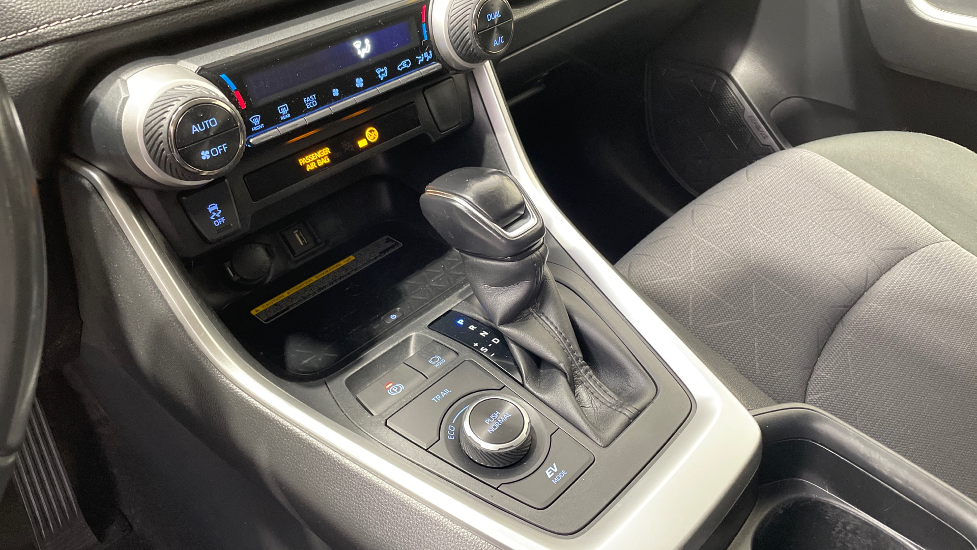 Toyota Rav4 2.5l hybrid - 18