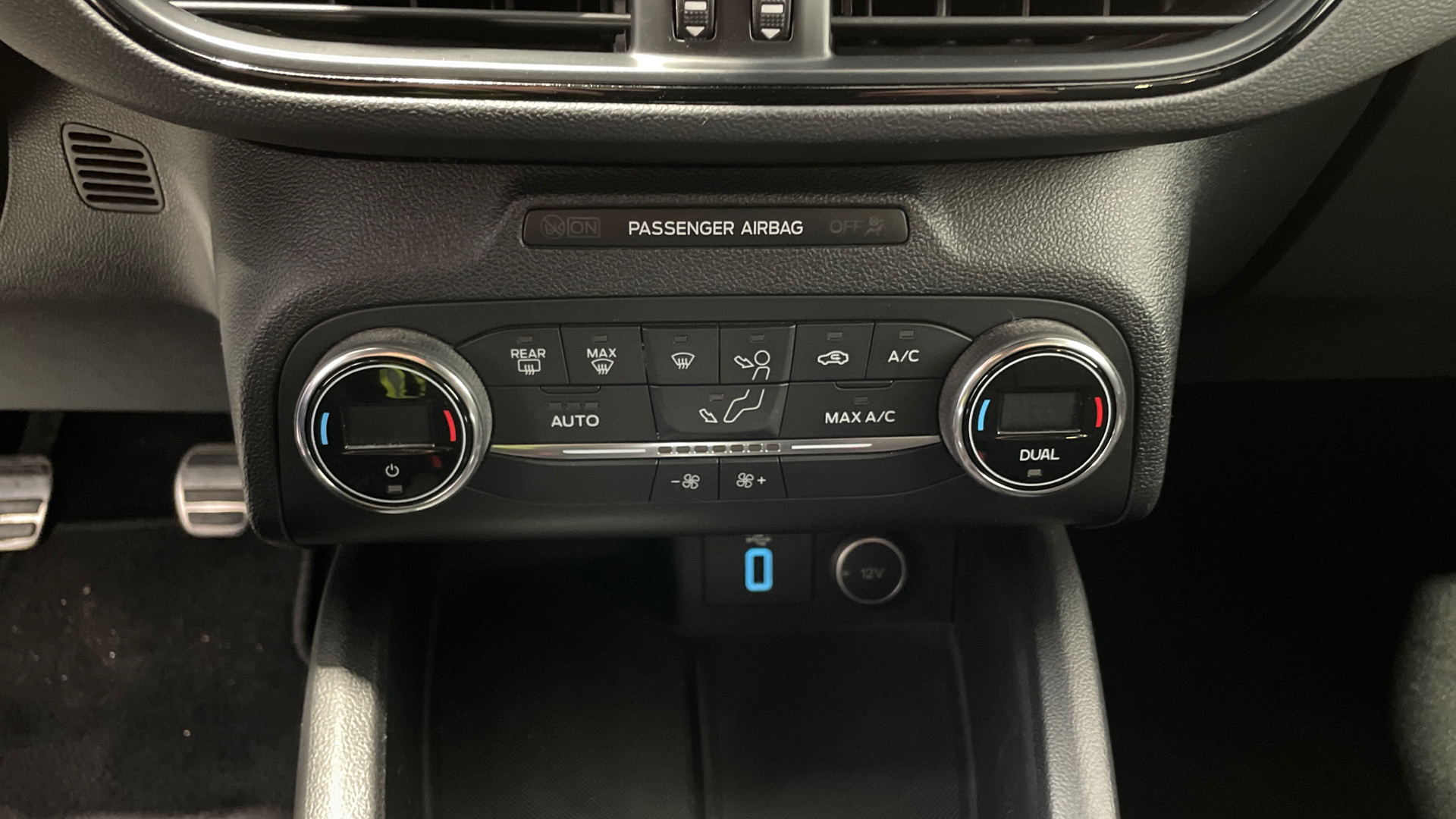 Ford Focus 1.5 Ecoboost - 17