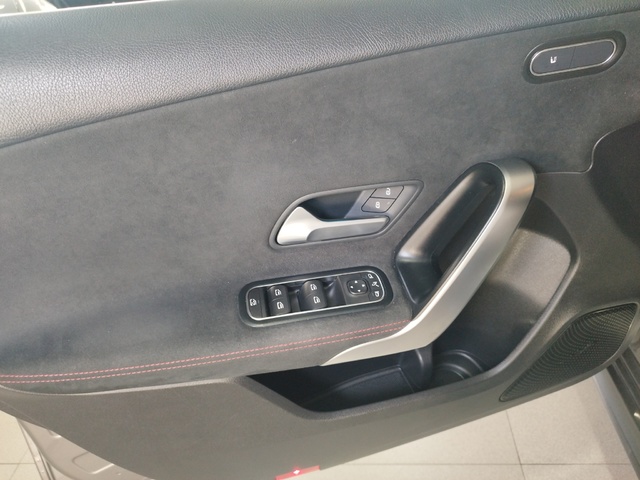 Mercedes-Benz Clase A 180 d 85 kW (116 CV)