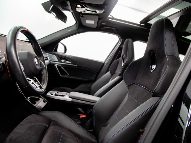 BMW X1 M35i color Negro. Año 2024. 221KW(300CV). Gasolina. En concesionario Móvil Begar Alicante de Alicante