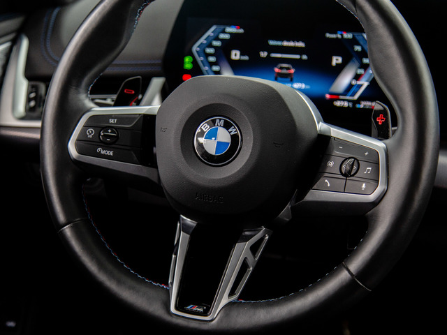 BMW X1 M35i color Negro. Año 2024. 221KW(300CV). Gasolina. En concesionario Móvil Begar Alicante de Alicante