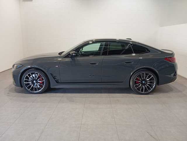 BMW i4 M50 color Gris. Año 2025. 400KW(544CV). Eléctrico. En concesionario Motor Munich - Terrassa - VO de Barcelona