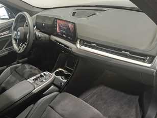 BMW iX1 eDrive20 color Negro. Año 2025. 150KW(204CV). Eléctrico. En concesionario Motor Munich - Terrassa - VO de Barcelona