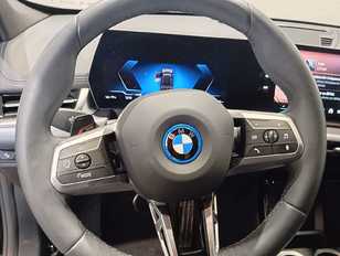 BMW iX1 eDrive20 color Negro. Año 2025. 150KW(204CV). Eléctrico. En concesionario Motor Munich - Terrassa - VO de Barcelona