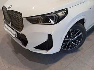 BMW iX1 eDrive20 color Blanco. Año 2025. 150KW(204CV). Eléctrico. En concesionario Motor Munich - Terrassa - VO de Barcelona