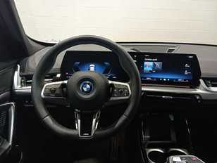 BMW iX1 eDrive20 color Blanco. Año 2025. 150KW(204CV). Eléctrico. En concesionario Motor Munich - Terrassa - VO de Barcelona