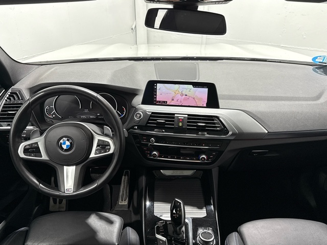 BMW X3 xDrive20d color Blanco. Año 2021. 140KW(190CV). Diésel. En concesionario Auto Premier, S.A. - ALCALÁ DE HENARES de Madrid