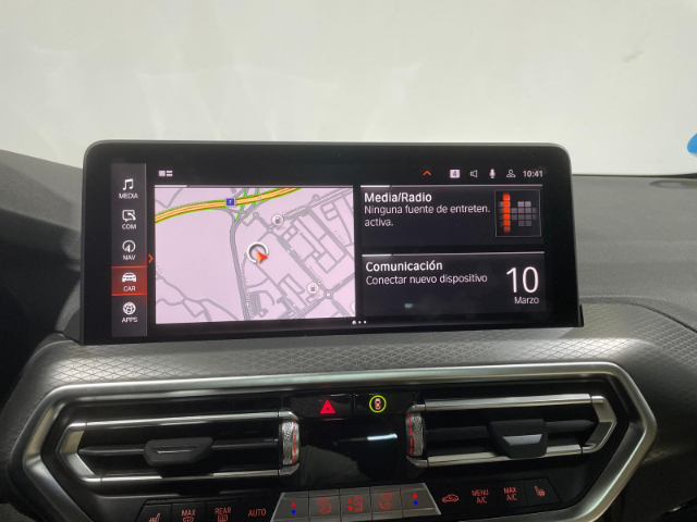 BMW X4 xDrive20d color Blanco. Año 2024. 140KW(190CV). Diésel. En concesionario Hispamovil Elche de Alicante