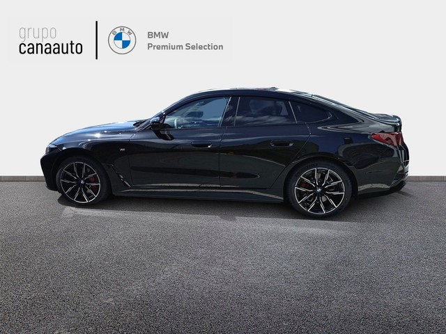 BMW i4 eDrive40 color Negro. Año 2025. 250KW(340CV). Eléctrico. En concesionario DEMO de Sta. C. Tenerife