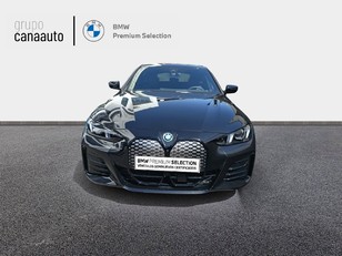 Fotos de BMW i4 eDrive40 color Negro. Año 2025. 250KW(340CV). Eléctrico. En concesionario DEMO de Sta. C. Tenerife