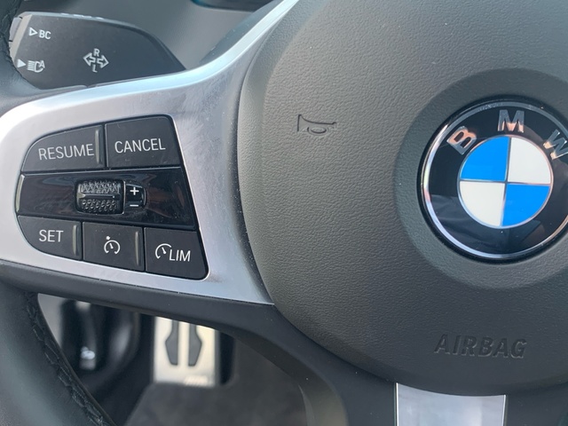 BMW Serie 1 118d color Gris. Año 2024. 110KW(150CV). Diésel. En concesionario Celtamotor Pontevedra de Pontevedra