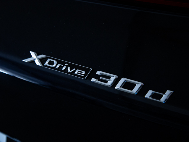 BMW X6 xDrive30d color Negro. Año 2025. 210KW(286CV). Diésel. En concesionario BMW Fuenteolid Valladolid de Valladolid