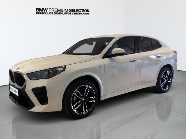 BMW X2 sDrive20d color Blanco. Año 2024. 120KW(163CV). Diésel. En concesionario Automotor Premium Velázquez - Málaga de Málaga
