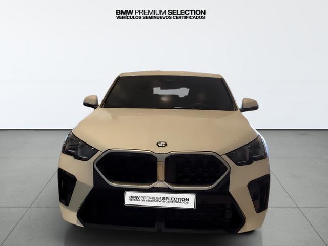 BMW X2 sDrive20d color Blanco. Año 2024. 120KW(163CV). Diésel. En concesionario Automotor Premium Velázquez - Málaga de Málaga