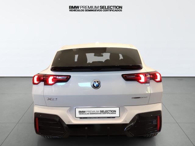 BMW X2 sDrive20d color Blanco. Año 2024. 120KW(163CV). Diésel. En concesionario Automotor Premium Velázquez - Málaga de Málaga