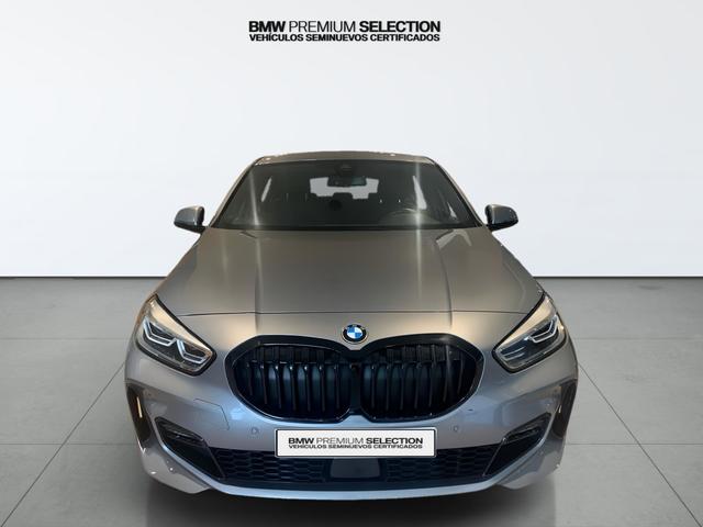 BMW Serie 1 118d color Gris. Año 2024. 110KW(150CV). Diésel. En concesionario Automotor Premium Fuengirola - Málaga de Málaga