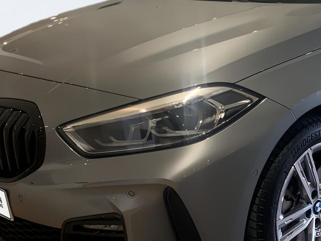 BMW Serie 1 118d color Gris. Año 2024. 110KW(150CV). Diésel. En concesionario Automotor Premium Fuengirola - Málaga de Málaga