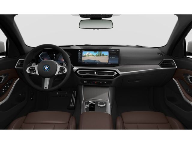 BMW Serie 3 330e Touring color Blanco. Año 2024. 215KW(292CV). Híbrido Electro/Gasolina. En concesionario Ilbira Motor | Granada de Granada