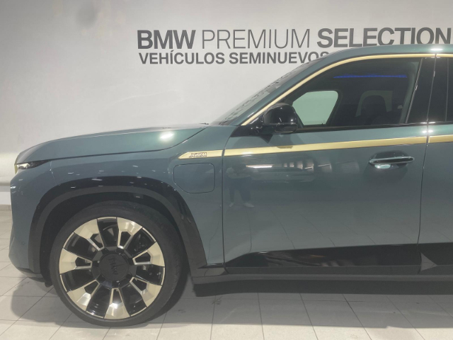 BMW XM 4.4 PHEV color Verde. Año 2023. 480KW(653CV). Híbrido Electro/Gasolina. En concesionario Hispamovil Elche de Alicante