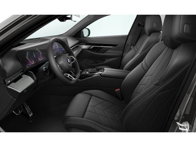 BMW Serie 5 520d color Gris. Año 2024. 145KW(197CV). Diésel. En concesionario Hispamovil Elche de Alicante