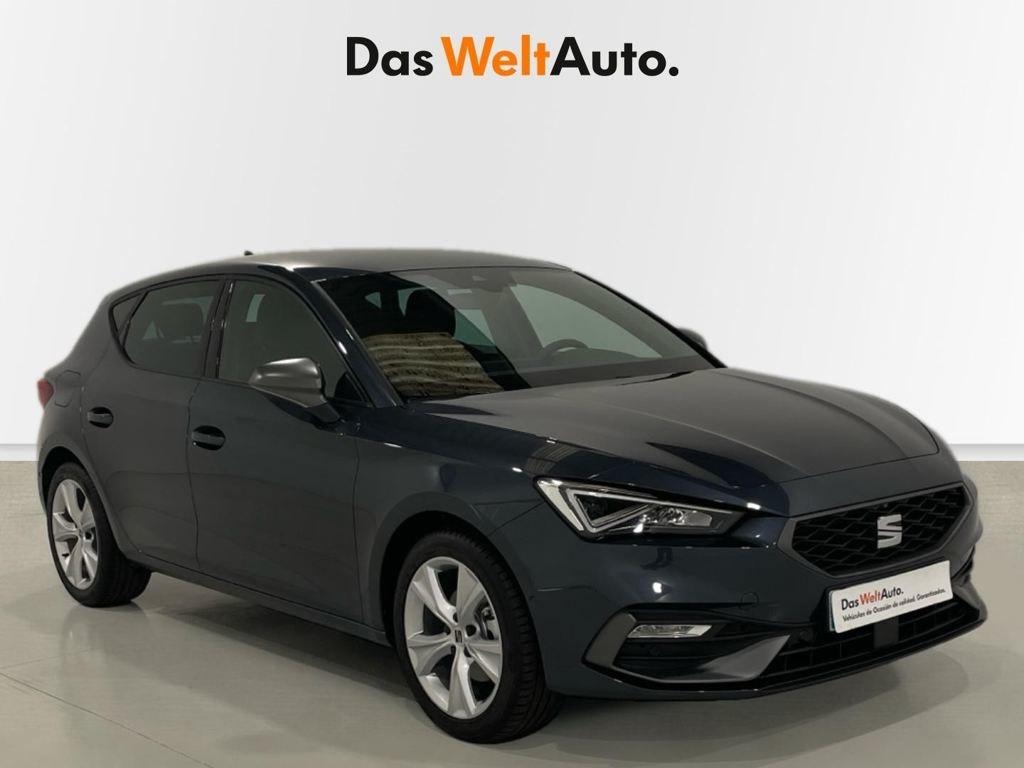 SEAT León 1.5 eTSI en Barcelona