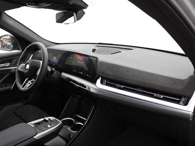 BMW X2 sDrive18d color Gris. Año 2024. 110KW(150CV). Diésel. En concesionario Augusta Aragon S.A. de Zaragoza