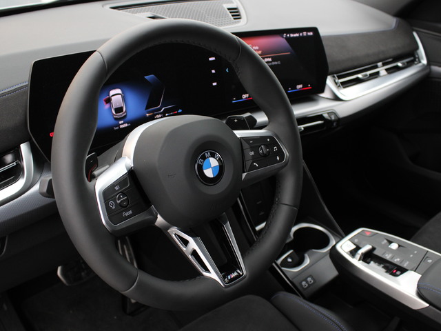 BMW X2 sDrive18d color Gris. Año 2024. 110KW(150CV). Diésel. En concesionario Augusta Aragon S.A. de Zaragoza