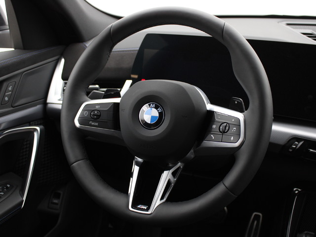 BMW X2 sDrive18d color Gris. Año 2024. 110KW(150CV). Diésel. En concesionario Augusta Aragon S.A. de Zaragoza