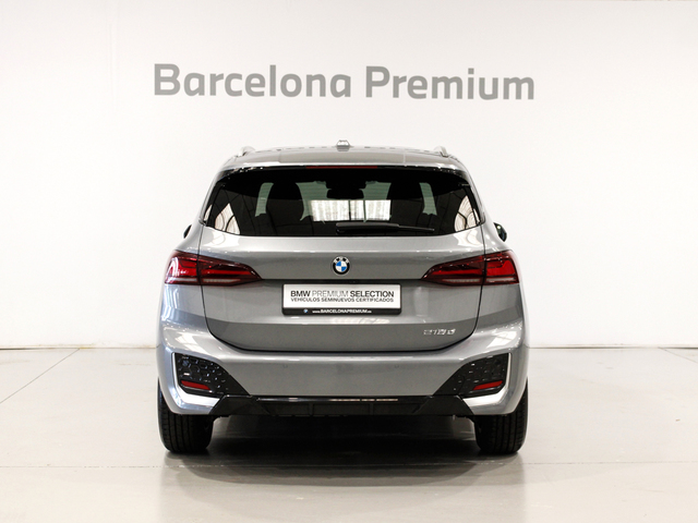 BMW Serie 2 218d Active Tourer color Gris. Año 2024. 110KW(150CV). Diésel. En concesionario Barcelona Premium -- GRAN VIA de Barcelona