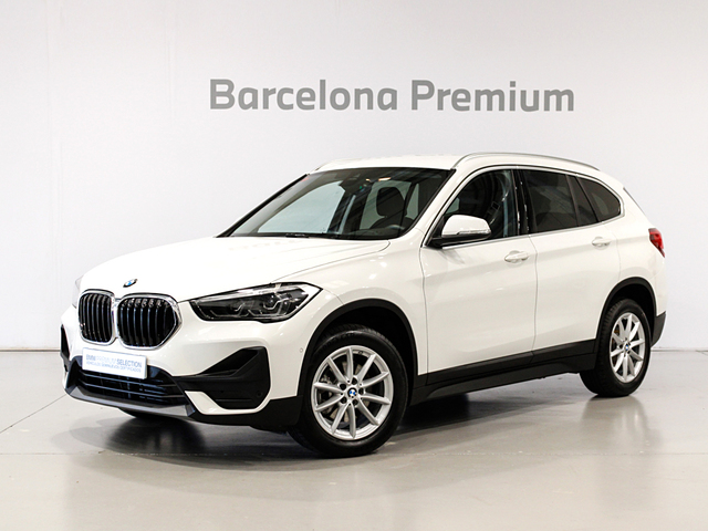 BMW X1 sDrive18i color Blanco. Año 2021. 103KW(140CV). Gasolina. En concesionario Barcelona Premium -- GRAN VIA de Barcelona