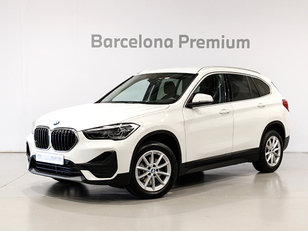 Fotos de BMW X1 sDrive18i color Blanco. Año 2021. 103KW(140CV). Gasolina. En concesionario Barcelona Premium -- GRAN VIA de Barcelona