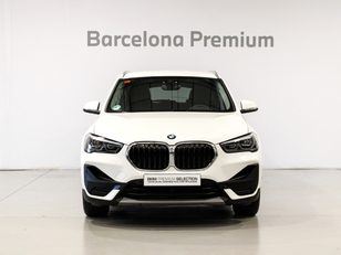 Fotos de BMW X1 sDrive18i color Blanco. Año 2021. 103KW(140CV). Gasolina. En concesionario Barcelona Premium -- GRAN VIA de Barcelona