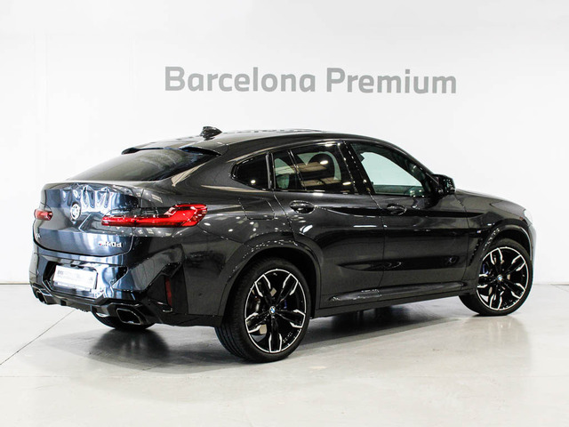 BMW X4 M40d color Gris. Año 2025. 250KW(340CV). Diésel. En concesionario Barcelona Premium -- GRAN VIA de Barcelona