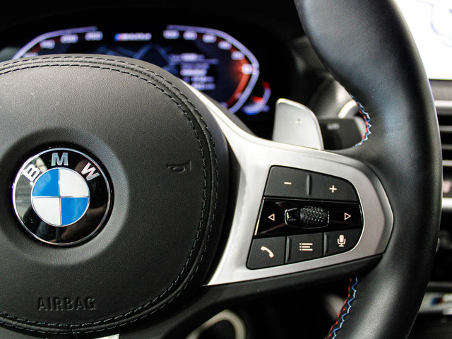 BMW X4 M40d color Gris. Año 2025. 250KW(340CV). Diésel. En concesionario Barcelona Premium -- GRAN VIA de Barcelona