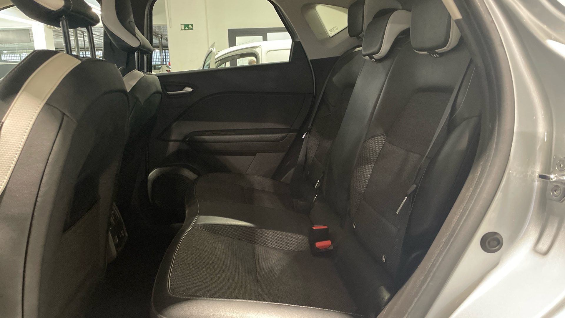 Renault Captur TCe 100 GLP - 12