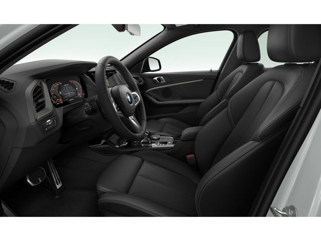 BMW Serie 1 M135i color Gris. Año 2024. 225KW(306CV). Gasolina. En concesionario Caetano Cuzco, Alcalá de Madrid
