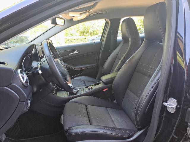 Mercedes-Benz GLA 200 d Urban 100 kW (136 CV)