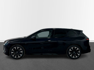 Fotos de BMW iX xDrive60 color Negro. Año 2025. 400KW(544CV). Eléctrico. En concesionario Engasa S.A. de Valencia