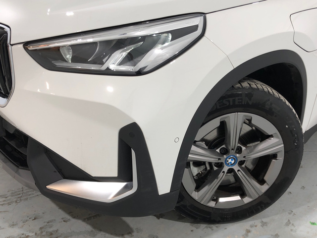 BMW X1 xDrive25e color Blanco. Año 2024. 180KW(245CV). Híbrido Electro/Gasolina. En concesionario Auto Premier, S.A. - ALCALÁ DE HENARES de Madrid